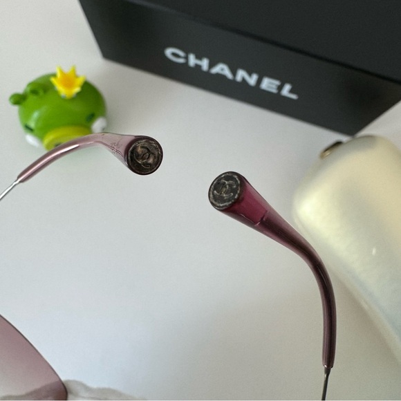 Y2K CHANEL CC LOGO RIMLESS SUNGLASSES - Picture 11 of 12